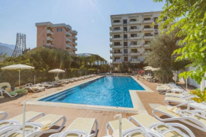 Hotel Pharos